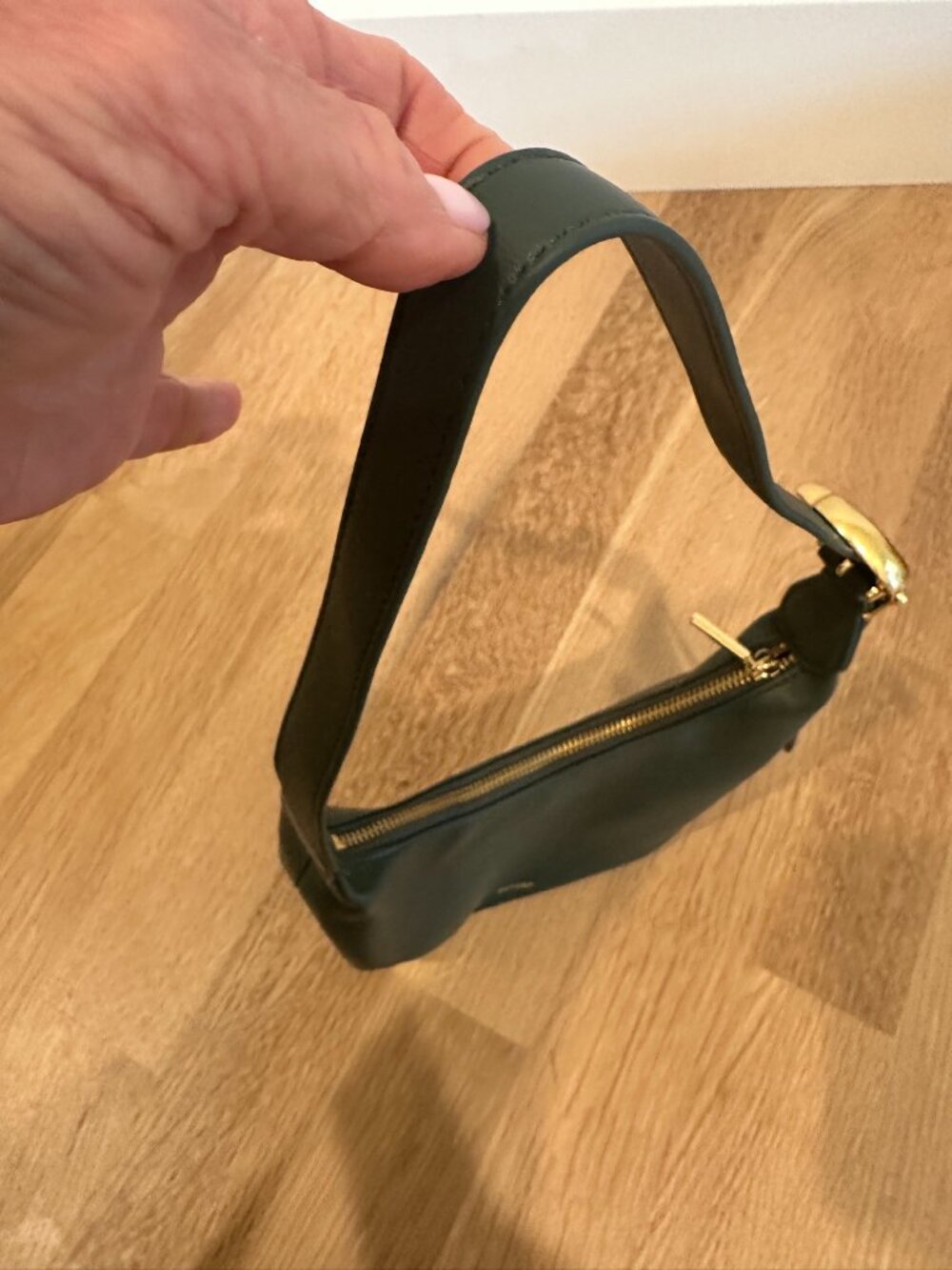 Cuyana Green Purse - Picture 5 of 6